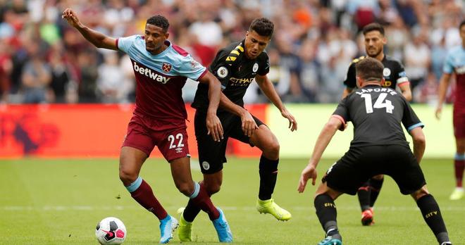 上半场太拉！唐斯14中6空砍24分8篮板3助攻