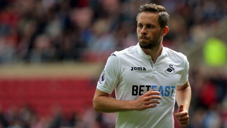 巴特萨基还没来不及走到替补席跟教练击掌普利西奇就完成了进球！