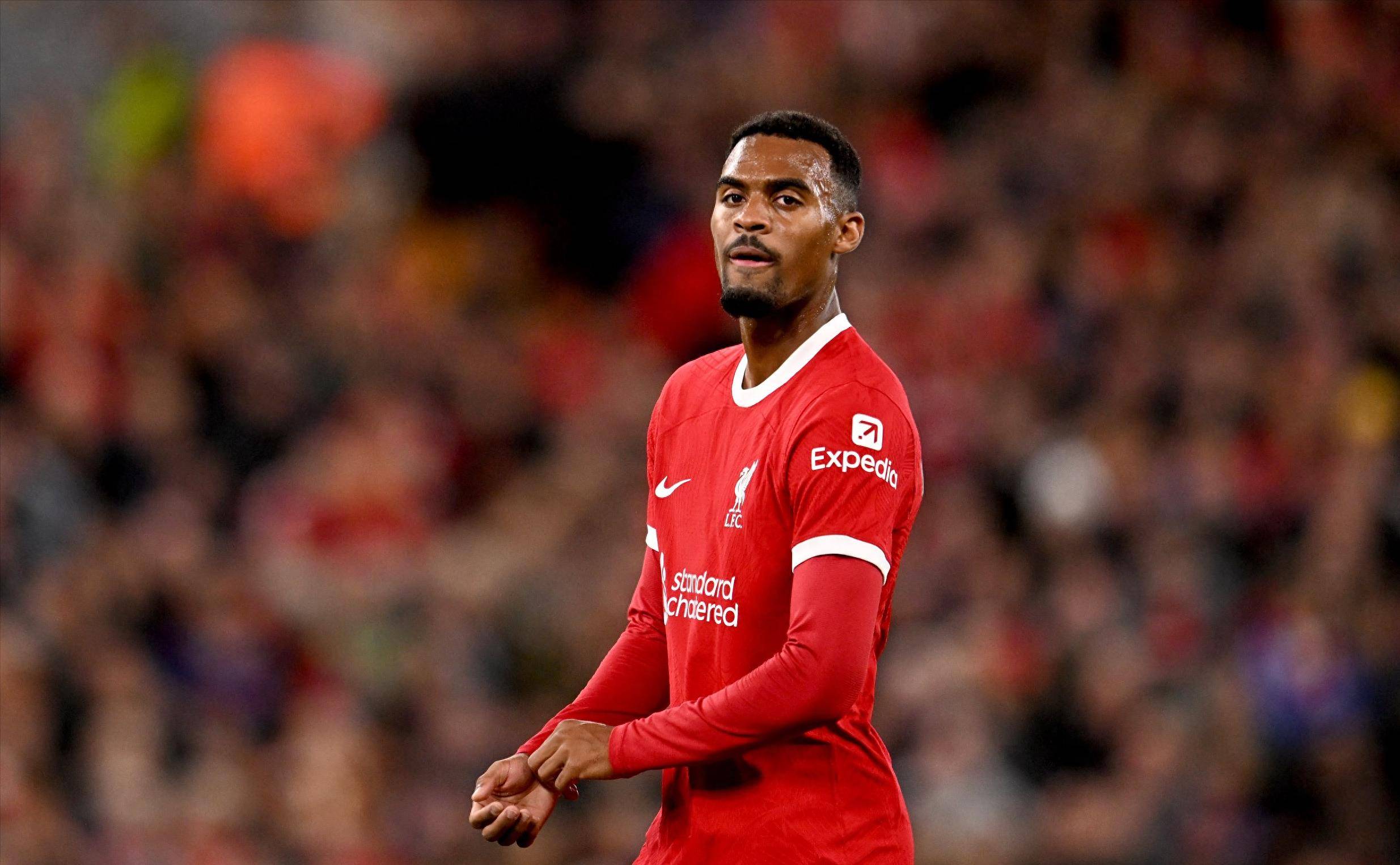 天空体育：贝洛蒂已返回卡利亚里继续治疗，预计明年春天复出