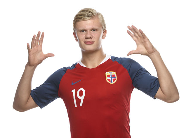 科曼：感谢拜仁邀请我回来，很荣幸与大家分享那些美好时光