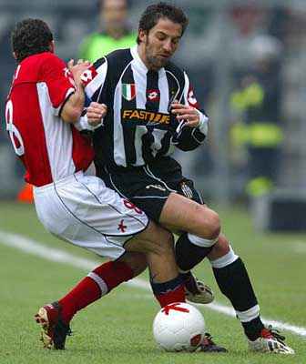 孔帕尼：拜仁必须不断大胜以震慑对手，冬歇期前不可放松（孔帕尼：拜仁要用连胜压制对手，冬歇期前绝不能松懈）