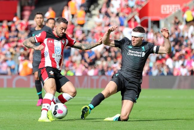 足球报：莱昂纳多+李新翔均有望出战英博，海港不败即加冕（足球报：莱昂纳多李新翔有望迎战英博 海港不败即可封王）