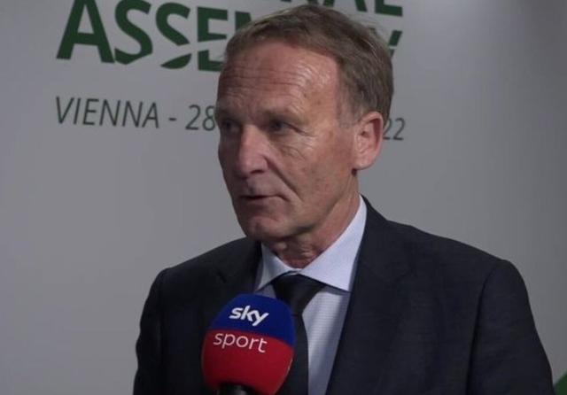 罗马诺：切尔西今日询价塞梅尼奥，曼市双雄已与团队谈判数日（罗马诺：切尔西今日问价塞梅尼奥，曼联与曼城已与其团队谈判多日）