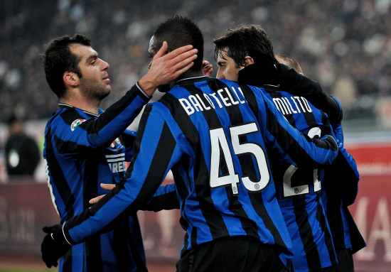 王建民在洋基队时期的球衣销量在亚洲地区长期位居榜首，带动周边经济