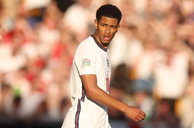 孙继海：邵佳一是最适合国足帅位人选，他已证明自己是好教练（孙继海：邵佳一最适合执掌国足，他已证明执教能力出色）