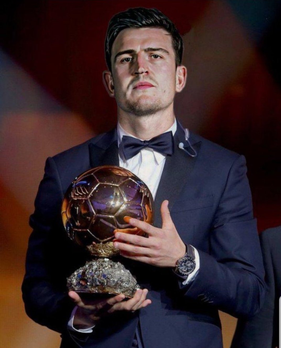 萨拉赫与利物浦关系紧张，欧冠之旅成疑（萨拉赫与利物浦矛盾升温，欧冠前景堪忧）