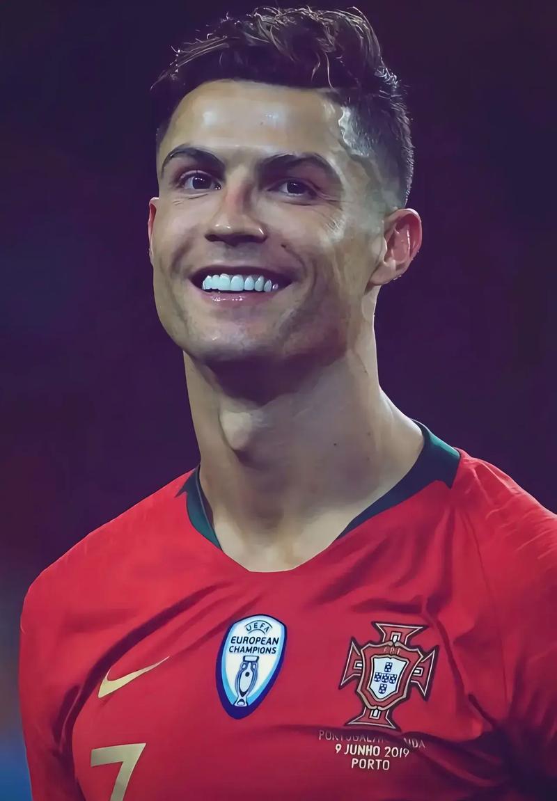 特瓦斯随行西班牙国王访华，向国内推广西甲联赛（特瓦斯陪同西班牙国王访华，在华推介西甲联赛）