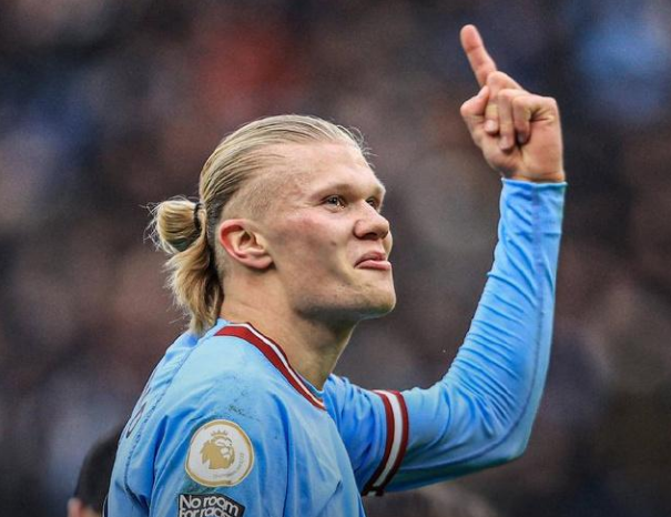 国米官方宣布邦尼左膝轻微扭伤，下周将再对伤情做出评估（国米官宣：邦尼左膝轻度扭伤，伤情将于下周复评）