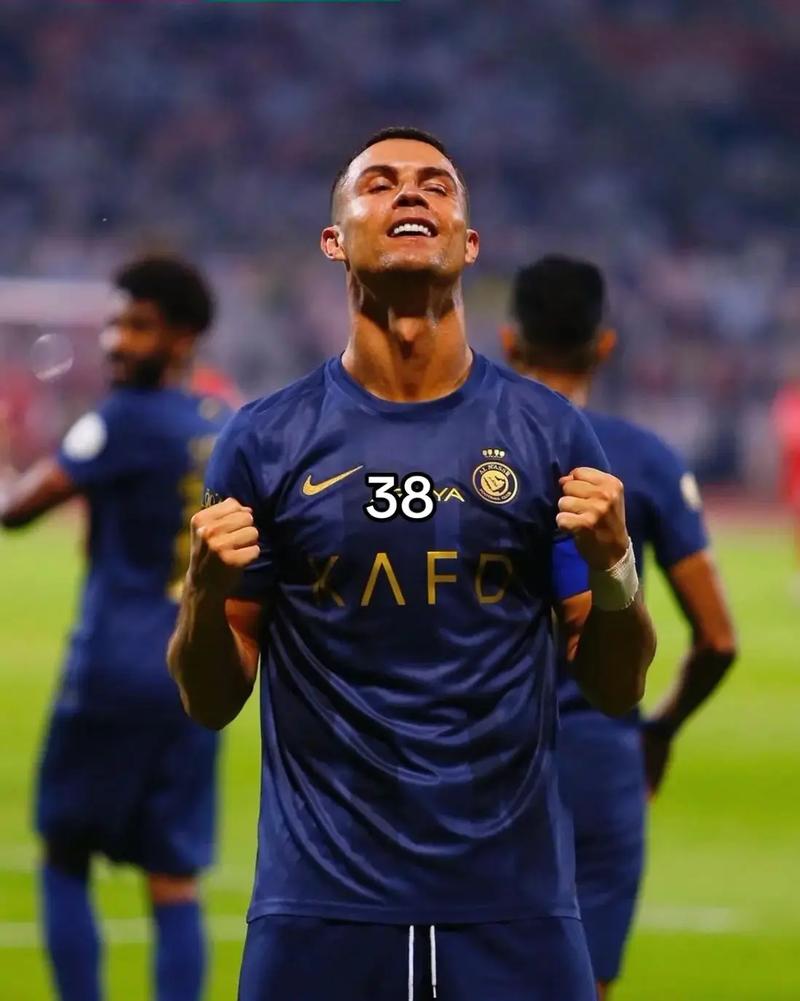 波兰足协谴责投掷烟火球迷：绝不容忍任何违反安全规定的行为